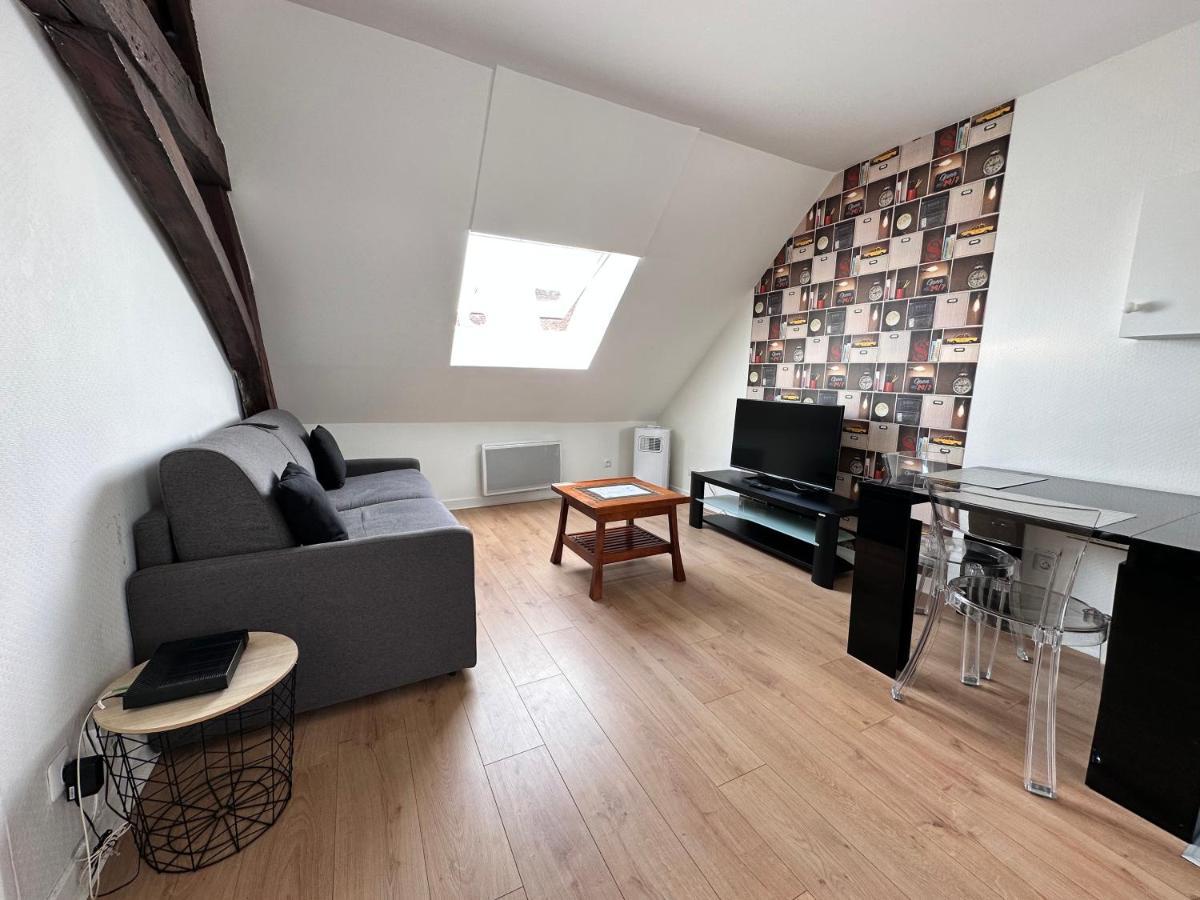 Appartement Au Centre Ville De Sens Eksteriør bilde